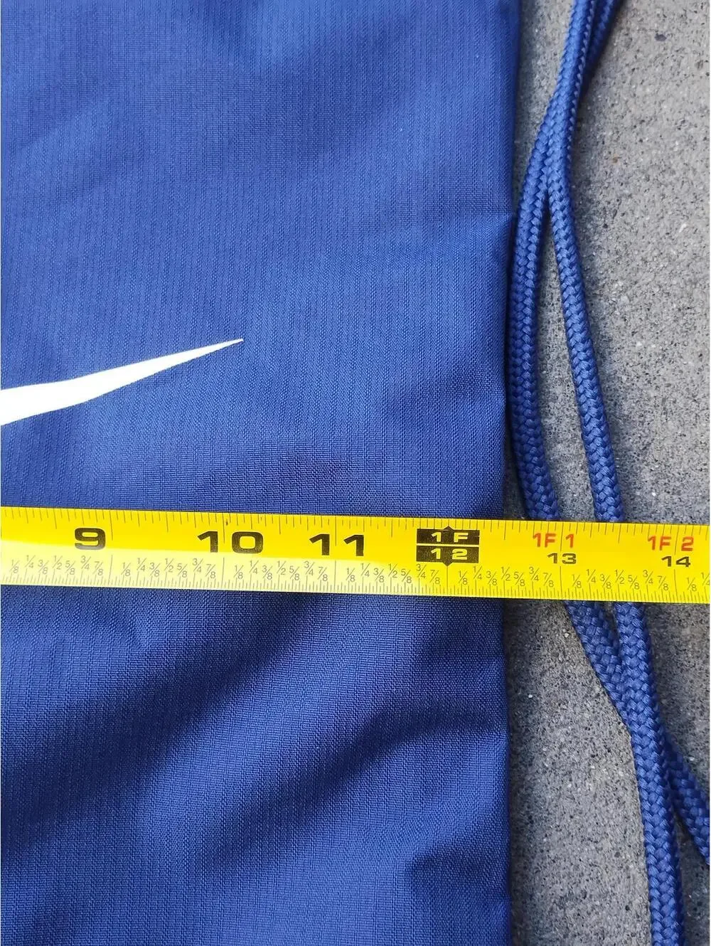 Nike Backpack/Book Bag Royal Blue Compartments and drawstring‎ bag